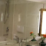 Alpenhotel Hotell 3*