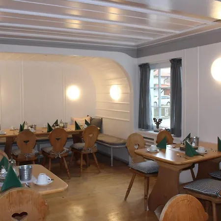 Alpenhotel Otel 3*