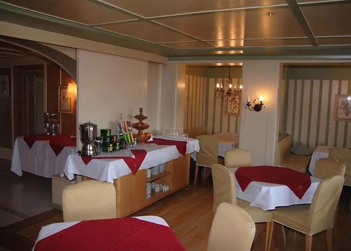 Otel Alpenhotel Irschenberg