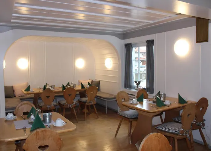 Alpenhotel Otel 3*