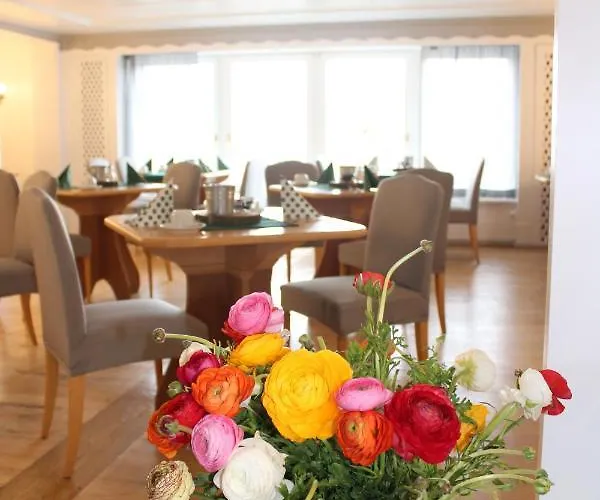 Alpenhotel Hotel